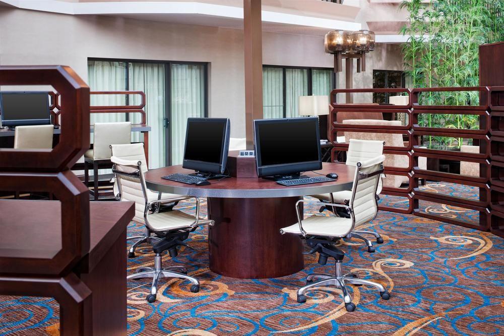 Sheraton Detroit Metro Airport Romulus Esterno foto